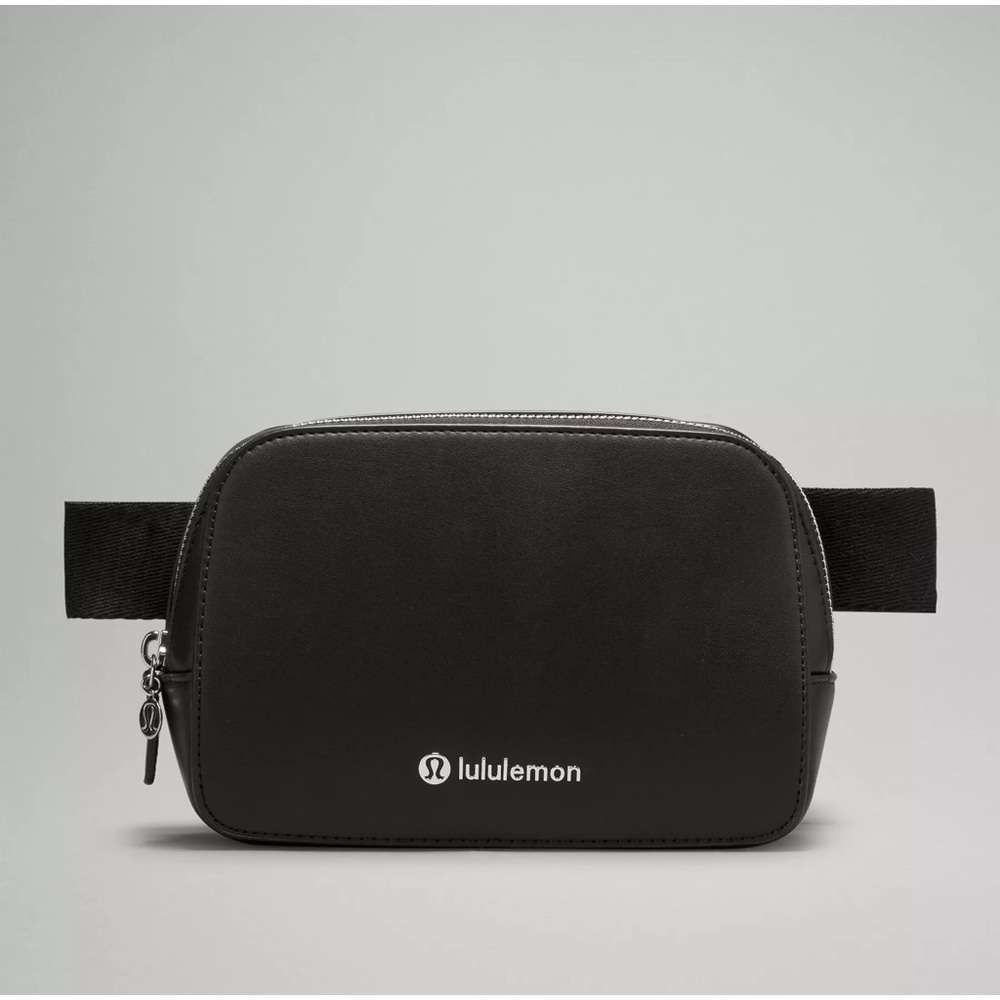 Lululemon Everywhere Belt Bag 1L - Black/Silver